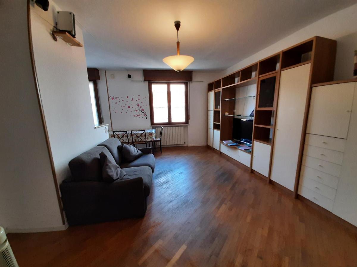 Apartament Casa Cavour Pesaro Zewnętrze zdjęcie